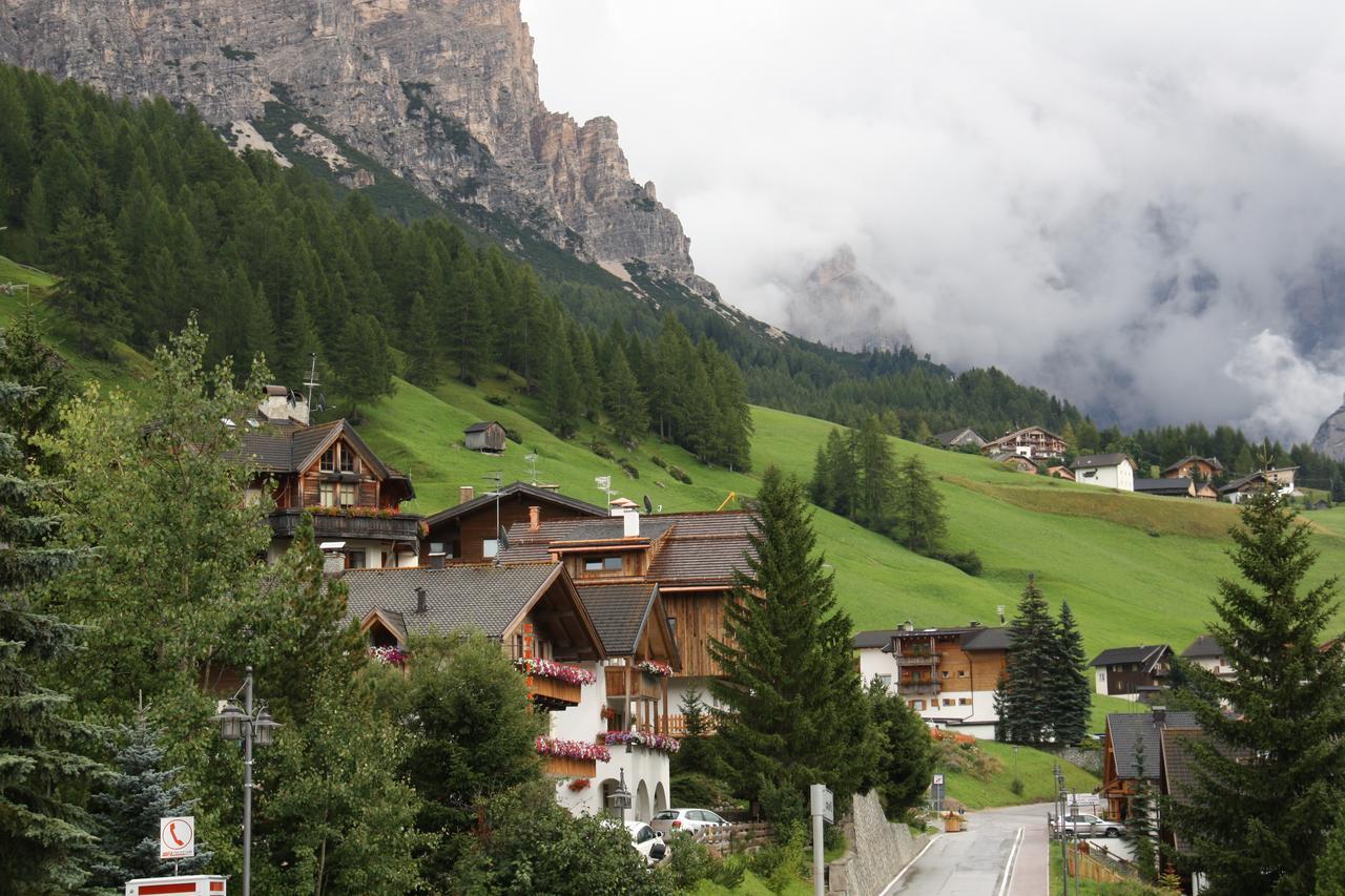Residence Vajolet San Cassiano 外观 照片