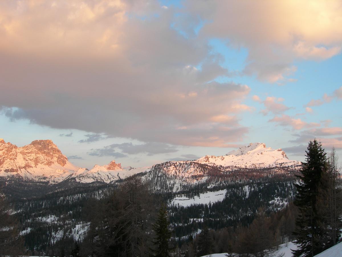 Residence Vajolet San Cassiano 外观 照片